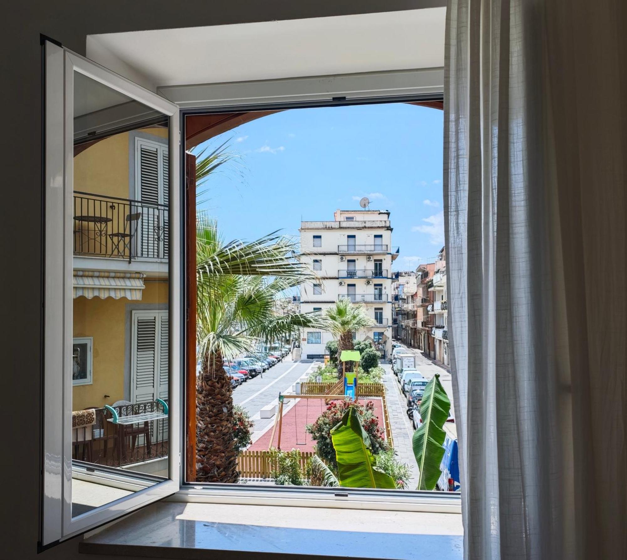 Super Panorama & Astonishing Apartment Seaview Giardini Naxos Dış mekan fotoğraf