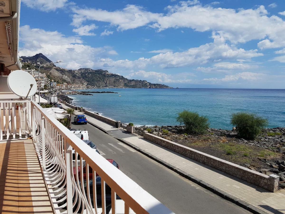 Super Panorama & Astonishing Apartment Seaview Giardini Naxos Dış mekan fotoğraf